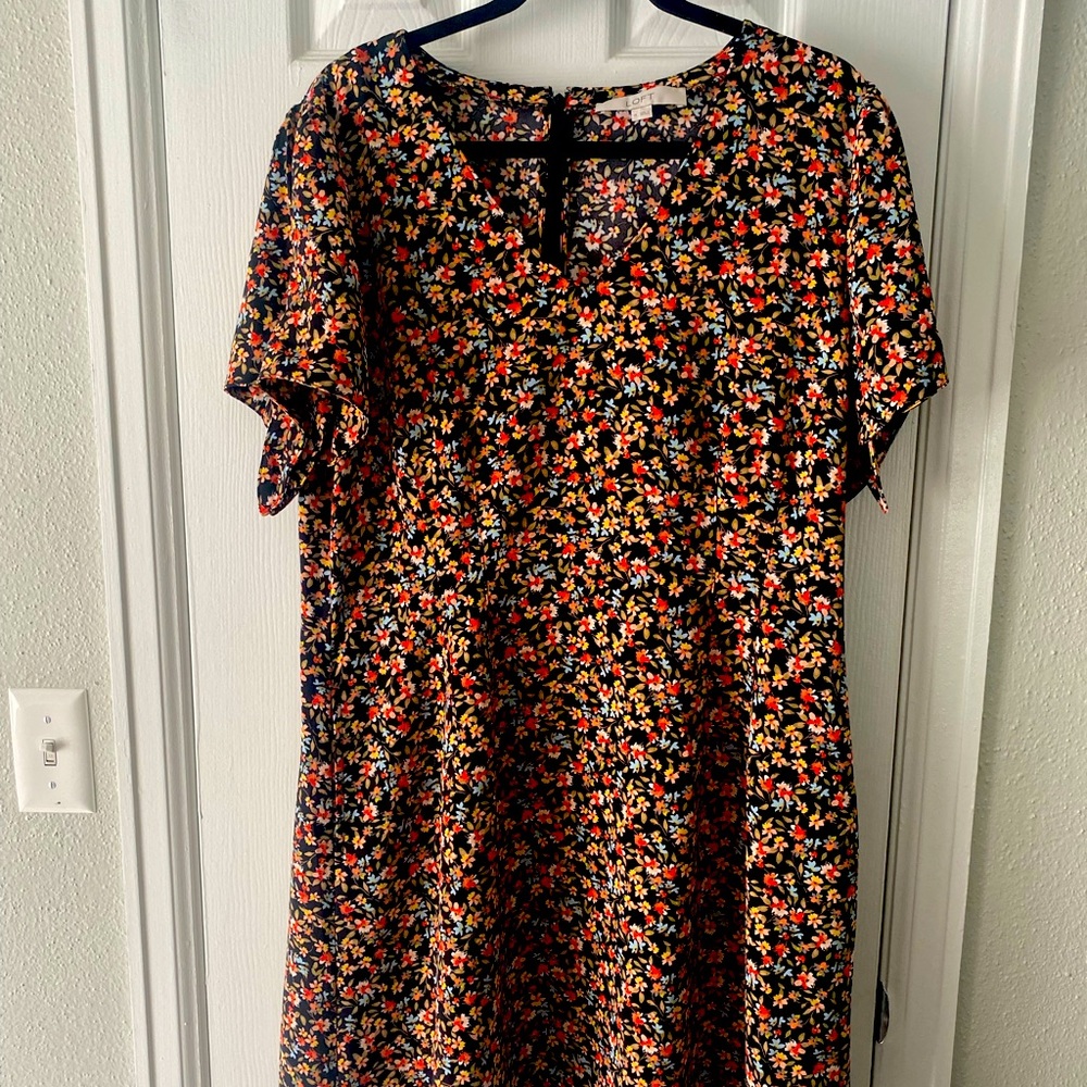 Loft Tie Sleeve Dress size 14 NWOT